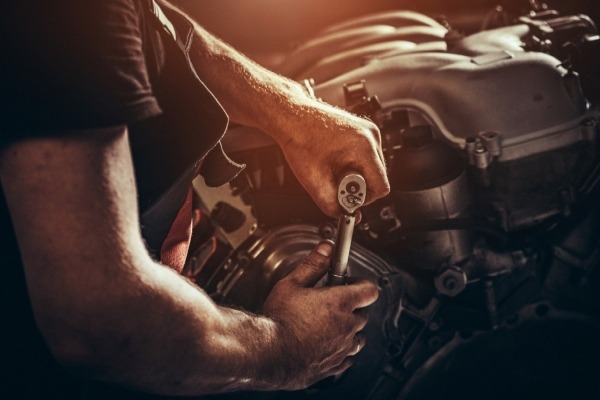 assess vehicle repair costs